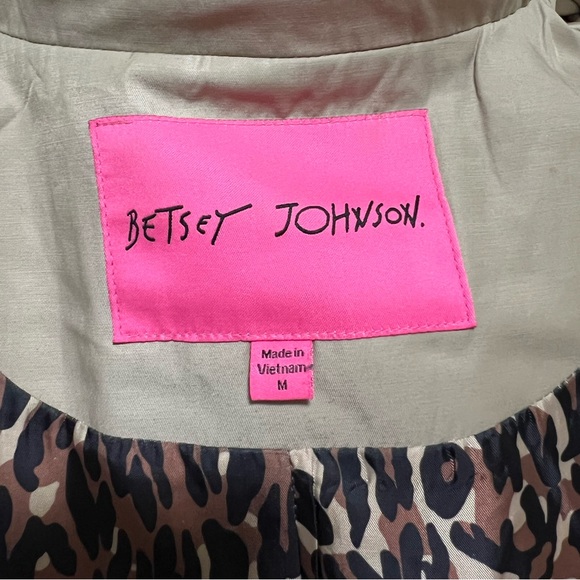 Betsy Johnson Cape Jacket Size Medium - Picture 12 of 16